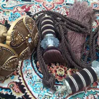 پرده جمع کن همراه گل میخ