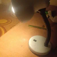 چراغ مطالعه با لامپ اشانتیون