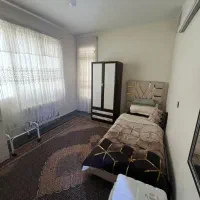 ۲۲بهمن_۷۰متر ۲خواب_همکف_رو به آفتاب و حیاط