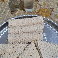 سمبوسه خام وسرخ شده