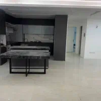 ۱۳۰ متر*۷۰ متر حیاط اختصاصی *فول مدرن*هاشمیه ۶۲