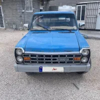 نیسان 82دوگانه عروسک