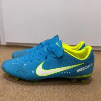 کفش ورزشی فوتبال|ورزش‌های توپی|بهبهان, |دیوار