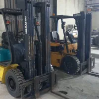 لیفتراک ۲ونیم تن کوماتسو  بنزینی ودوو دیزلی