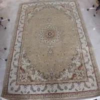 2 عدد فرش 9 متری کرم 500 شانه بسیار نو