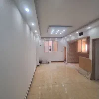 حصارک پایین ۵۰ متری آپارتمان رو به جلو