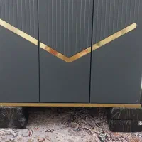 بوفه طلاییوجا کفشی