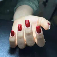 خدمات ناخن / ترمیم ناخن / کاشت ناخن زرند