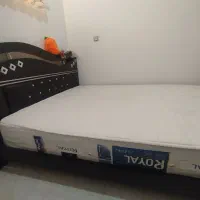 فروش تخت خواب دونفره با دراور و آینه و تشک ..|تخت و سرویس خواب|شاهرود, |دیوار