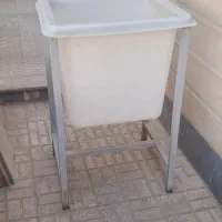وان شستشو پلی اتیلن ۹۰ لیتر با پایه|ظروف نگهدارنده، پلاستیکی، یک‌بارمصرف|کرج, شهرک فرهنگیان|دیوار