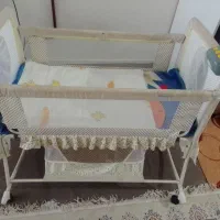 تخت کنار مادر|تخت و صندلی بچه|نیشابور, خط کاشمر|دیوار