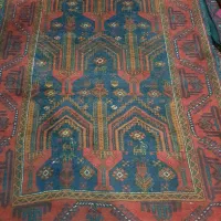 فرش دستباف قدیمی عتیقه پشمی دکور هتل رستوران|فرش|ارومیه, |دیوار