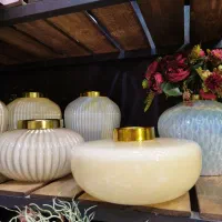 گلدان رنگ ثابت|گل مصنوعی|فردیس, فردیس|دیوار