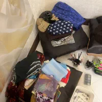 لباس|لباس|شیراز, شهرک گلدشت حافظ‎|دیوار
