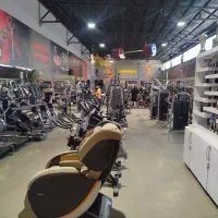 نیروی نظافت چی و خدمه باشگاه