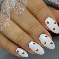 کاشت ناخن فقط و فقط ۲۸۰