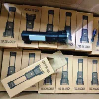 چراغ قوه ۸ کاره دستی|کوهنوردی و کمپینگ|شیروان (خراسان), |دیوار