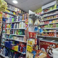 فروشنده سوپر مارکت