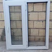 پنجره دوجداره سالم سالم نو با شیشه های سالم