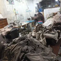 وسط کار اتو کار خانوم خیاط