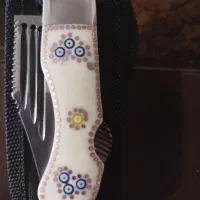 چاقو تمیز و خوش دست بابا دور مس کوب و فولادی