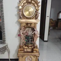 ساعت آبنما دار