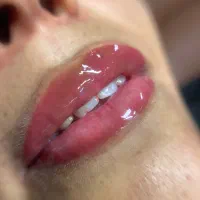 لیپ بلاش روسی و رفع تیرگی لب|خدمات آرایشگری و زیبایی|کرمان, |دیوار