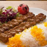 اشپز اقا جهت کار در اشپزخانه بیرون بر
