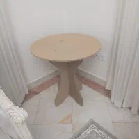 میز خاطر نو و تمیز بسیار خوب و باکیفیت