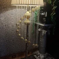 آباژور ایستاده