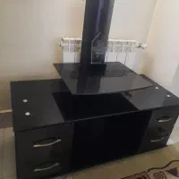 میزتلویزیون شیشه ای ۴ کشو سالم