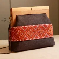 کیف دستی زنانه سوزن دوزی شده