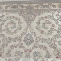 فرش مارک زیبا فرش مهرگان گل برجسته طرح دستباف