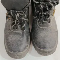 چادر ماشین و کفش ایمنی