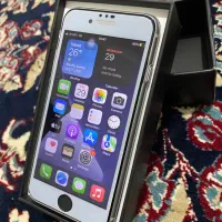 ایفون ۷ درحد آکبند