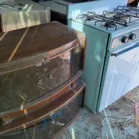 اجاق گاز ومیزتلویزیون