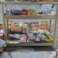 ویترین عالی و تمیز و سالم