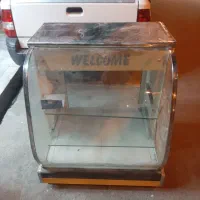 ویترین زیر ترازو