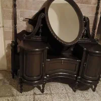 تخت خواب دو نفره همراه میز اریش