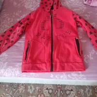 تعدادی لباس بچگانه
