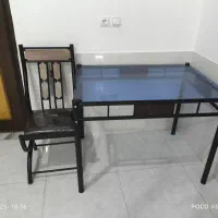 میز و صندلی
