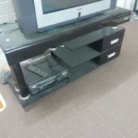 تلویزیون وستل و میز تلویزیون|تلویزیون و پروژکتور|قم, مسجد امام حسن|دیوار