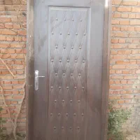 درب چوبی با چهارچوب فلزی