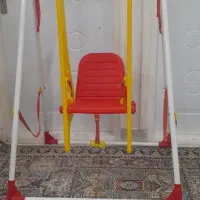 تاب ایستاده کودک. سالم و تمیز