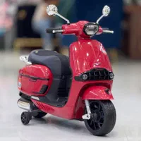 موتور شارژی وسپا ایتالیایی|اسباب‌بازی بچه|قم, کیوانفر|دیوار