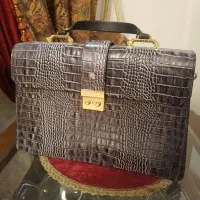 کیف اداری مجلسی  برند نوین چرم (مدل فایلا)