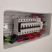 برقکاری،برقکشی،برق،لوله کشی|خدمات پیشه و مهارت|ساوه, |دیوار