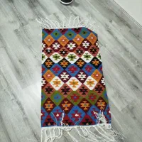 گلیم هر انداره با هر نخی بافته می‌شود