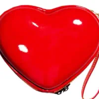 کیف قلبی قرمز و کیف صورتی