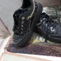 کتونی سایز ۳۷